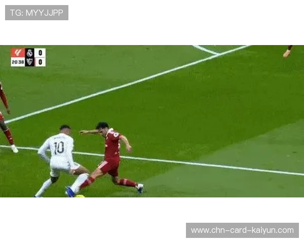 姆巴佩反击中极限停球接着强势突破：速度与技巧的完美结合