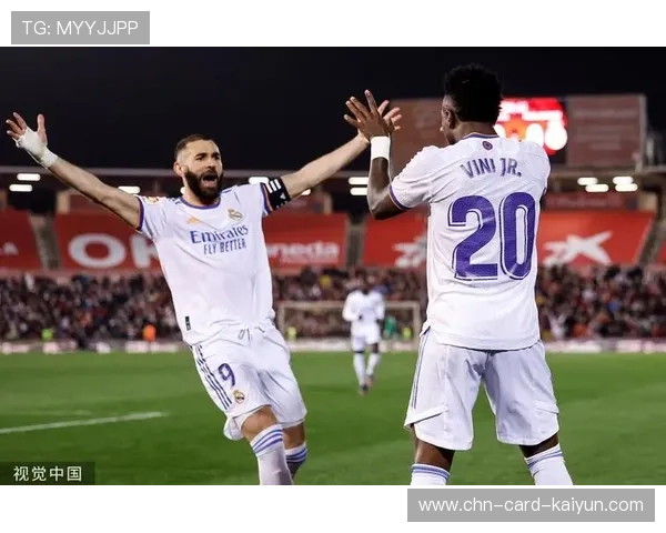 维尼修斯弧顶爆射直接破网